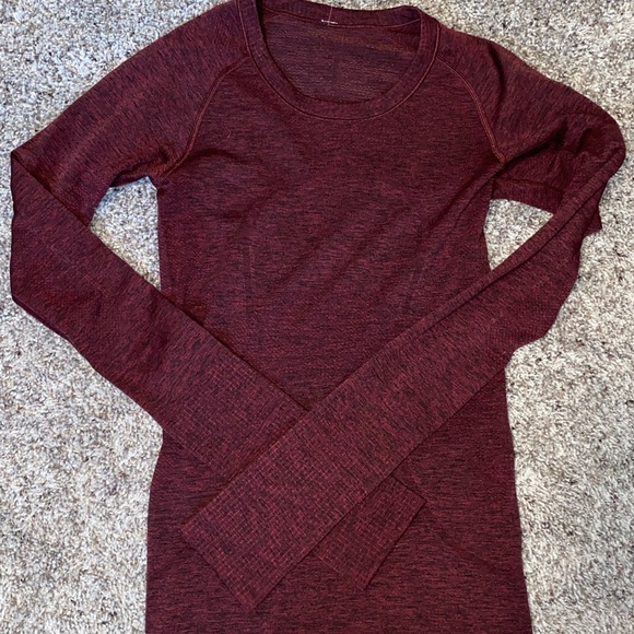 Lululemon top - Picture 1 of 2